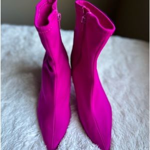 Jeffrey Campbell booties size 6